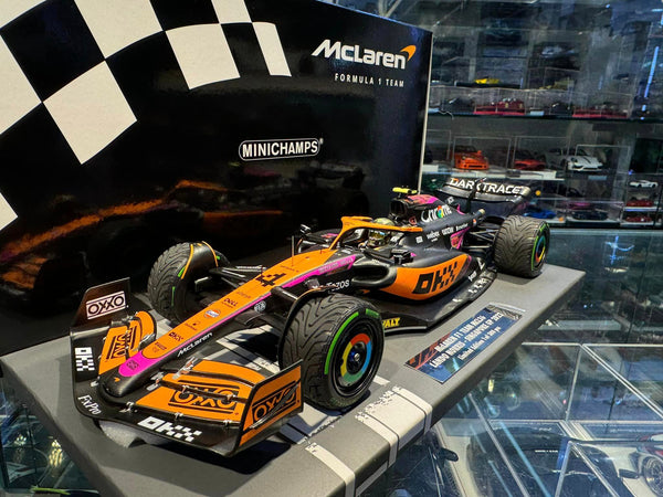 McLaren - MCL36 n.4 - 1:18 (2022) - Singapore GP - Lando Norris  - Minichamps