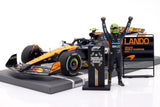 McLAREN MCL39 LANDO NORRIS WORLD CHAMPION ABU DHABI GP 2025 WITH STANDING FIGURINE PITBOARD & POSITION BOARD - 1/18 - Minichamps