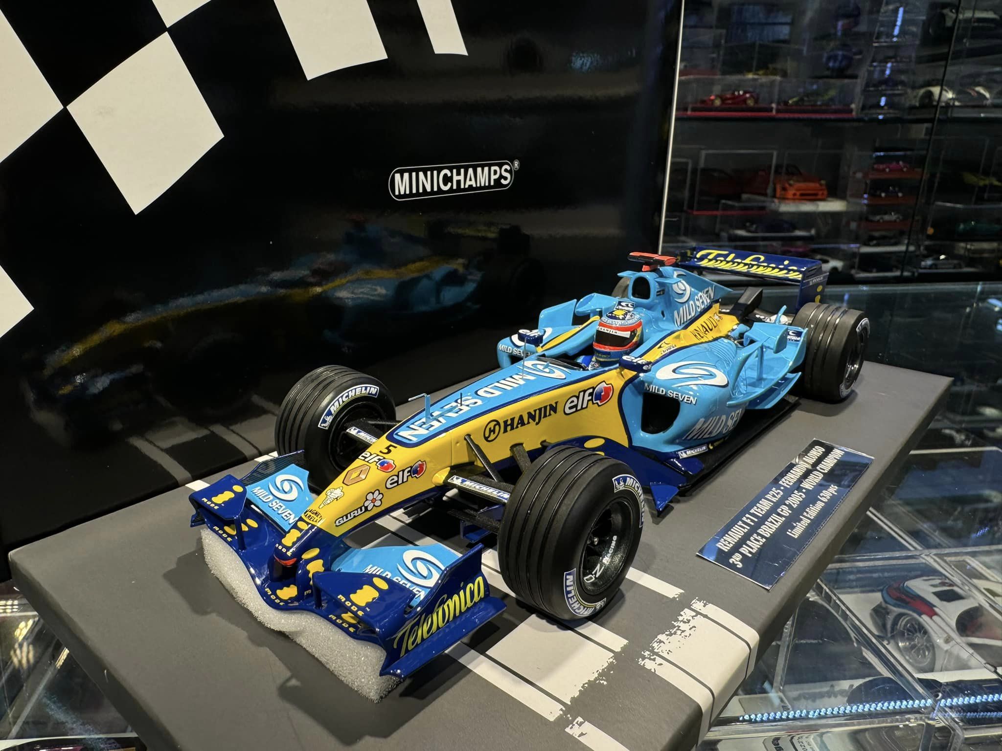 Renault - F1 R25 n.1 (2005) 1:18 - 3rd Brazil GP - F. Alonso - World C –  Triple Crown ModelStore