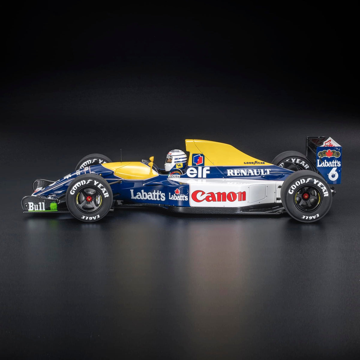 فيراري F310B - 1:12 (1997) مايكل شوماخر - مع السائق - الفائز بسباق جائزة كندا الكبرى - نسخ سباق الجائزة الكبرى 