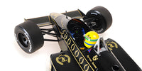 Lotus Renault 98T n°12 (1986) 1:18 - Ayrton Senna - Dirty Version - W/ Driver - 30th Anniversary -  Minichamps