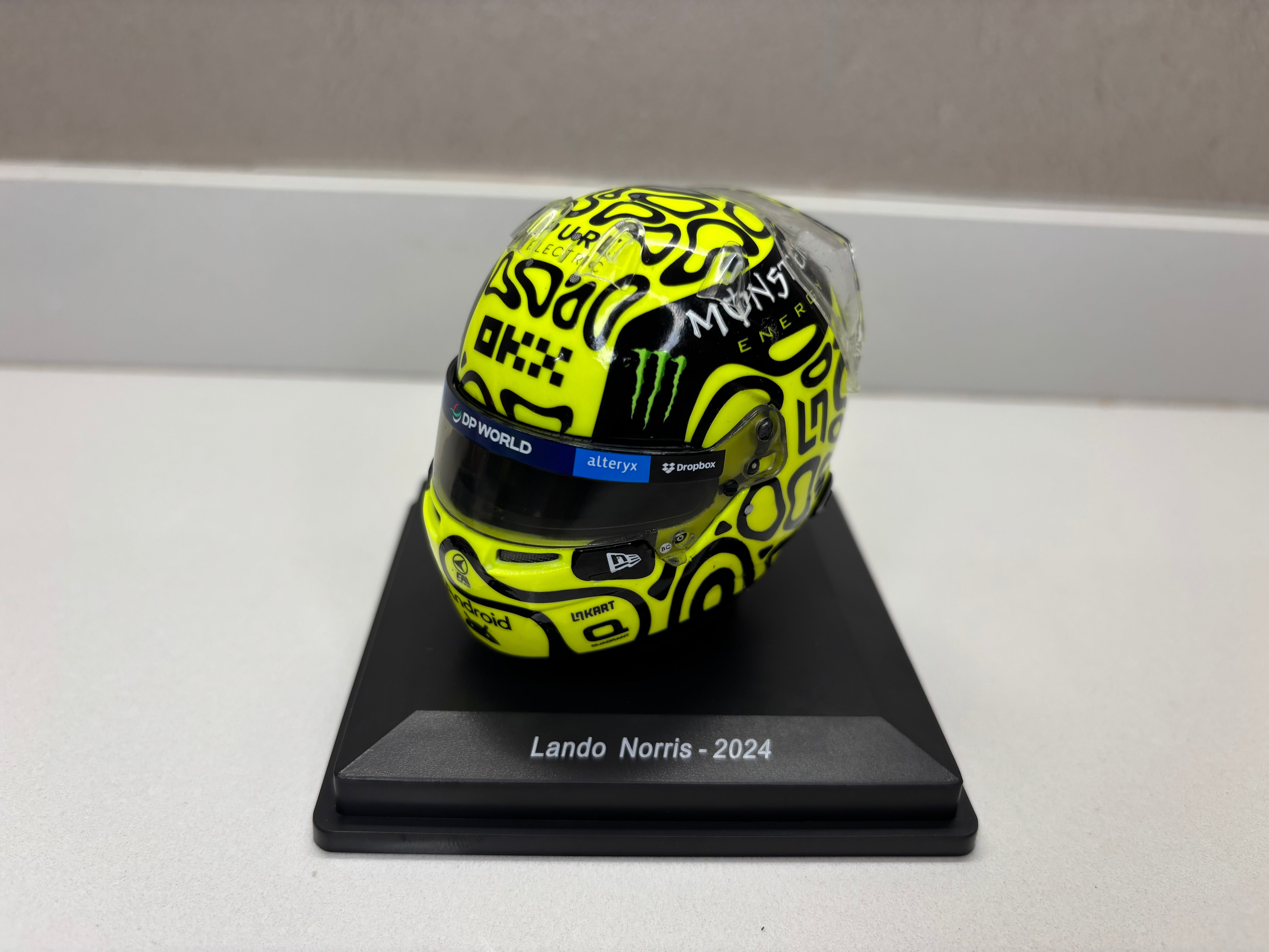 Lando Norris Helmet 1:5 (2024) - Spark – Triple Crown ModelStore