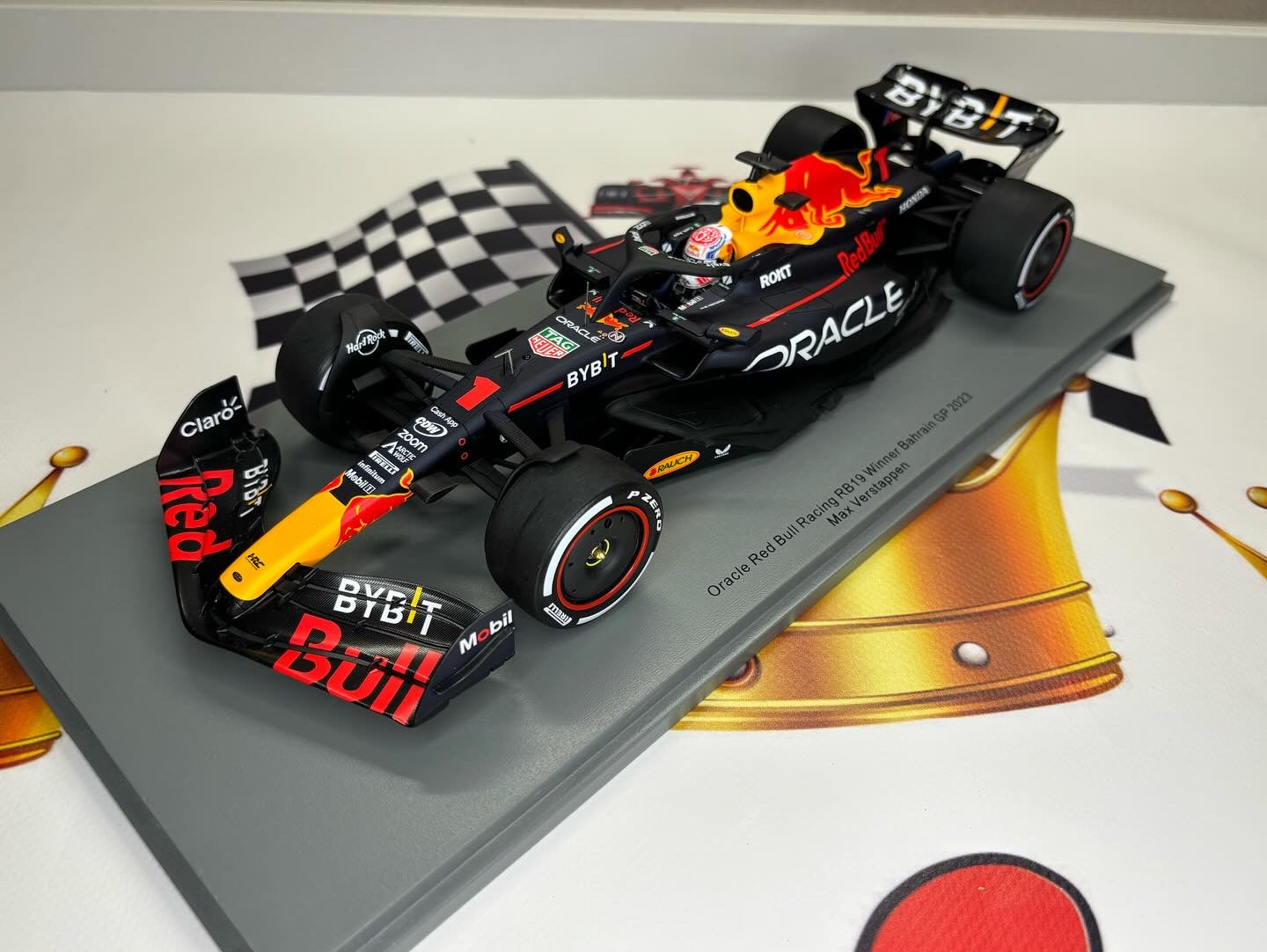 Red Bull RB19 n.1 (2023) 1:18 - Bahrain GP - Max Verstappen - Spark –  Triple Crown ModelStore