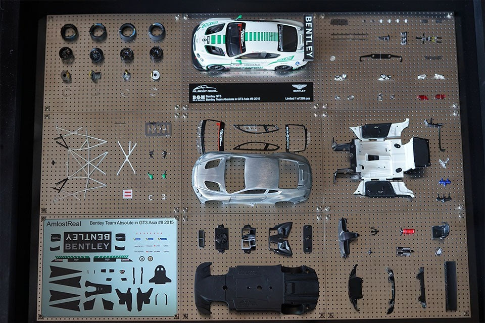 QUADRO VETRINA BENTLEY GT3 TEAM ABSOLUTE ASIA #8 2015 - 1/43 - Almost Real