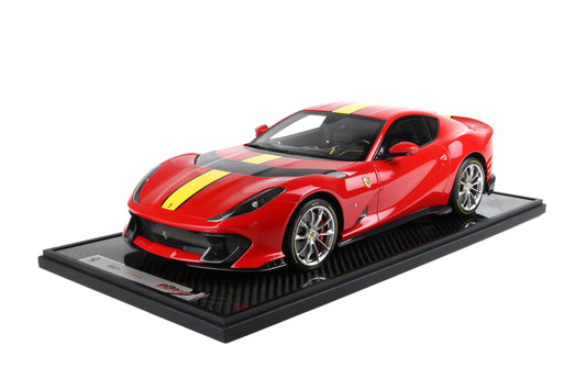 FERRARI 812 COMPETIZIONE YELLOW STRIPE ROSSO CORSA 322 - YELLOW TIRE 1:12 - BBR Models - BBR1215B