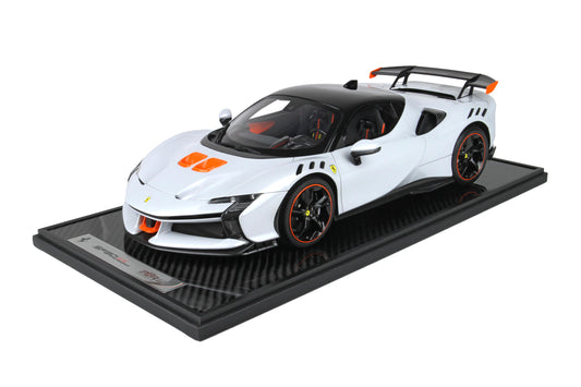 FERRARI SF90XX STRADALE COLORE UFFICIALE FERRARI BIANCO ARTICO 1:12 - BBR Models - BBR1220A