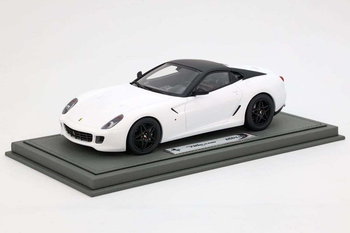 FERRARI 599 GTB FIORANO 2006 CAMBIO AUTOMATICO - MADE IN ITALY BIANCO OPACO 1:18 - BBR Models - BBR1871D
