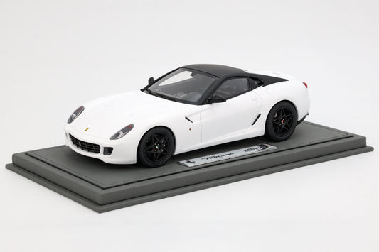 FERRARI 599 GTB FIORANO 2006 CAMBIO AUTOMATICO - MADE IN ITALY BIANCO OPACO 1:18 - BBR Models - BBR1871D