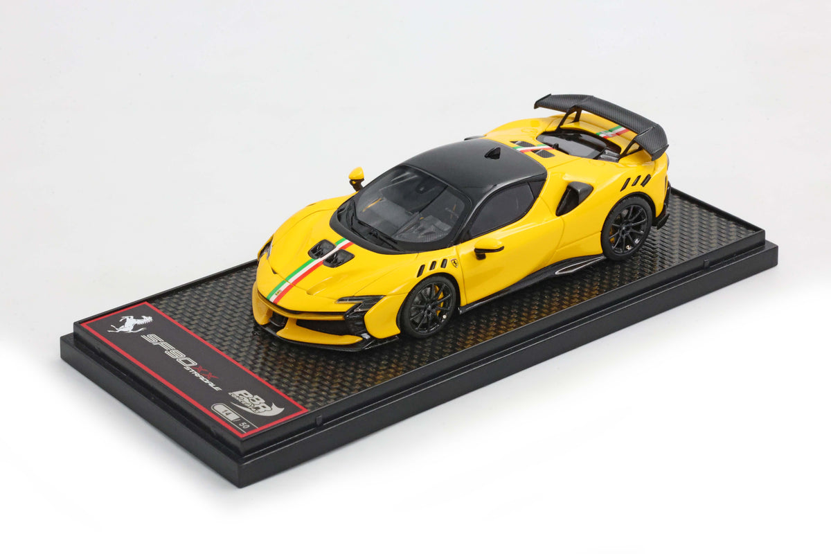 FERRARI SF90 XX STRADALE GIALLO MODENA / ITALIAN STRIPE 1:43 - BBR Models - BBRC285S