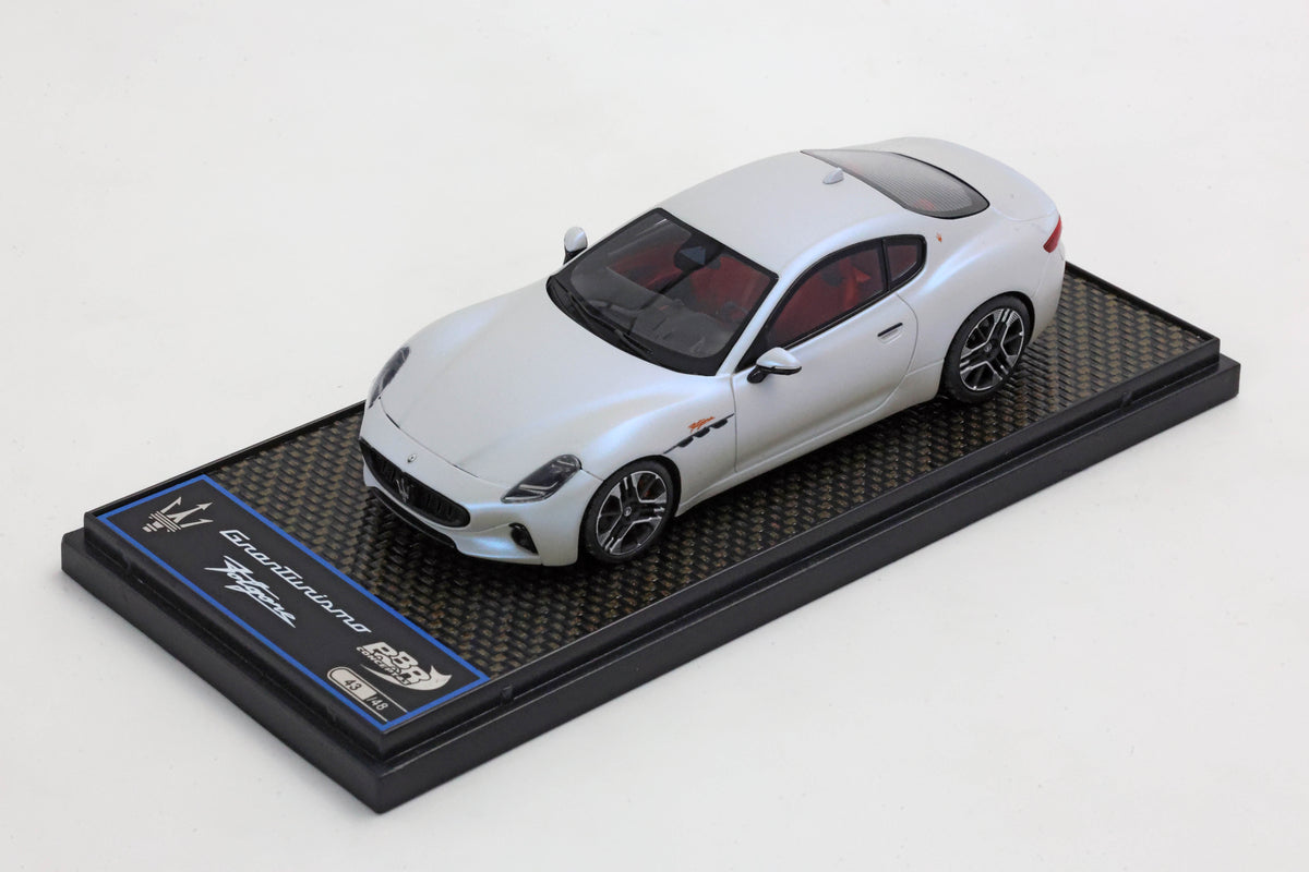 MASERATI GRANTURISMO FOLGORE 2023 BIANCO AUDACE 1:43 - BBR Models - BBRC298D