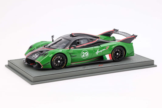 PAGANI HUAYRA R CARBONIO NERO LUCIDO E VERDE PRATO 1:18 - BBR Models - P18218C