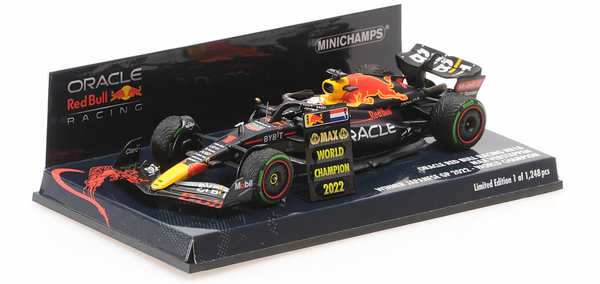 Red Bull - F1 RB18 n.1 (2022) 1:43 - الفائز بسباق الجائزة الكبرى الياباني - مع لوحة الحفرة - ماكس فيرستابين - مينيتشامبس