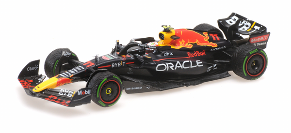 Red Bull - F1 RB18 n.11 (2022) 1:43 - 2nd Japanese GP - Sergio Perez - Minichamps