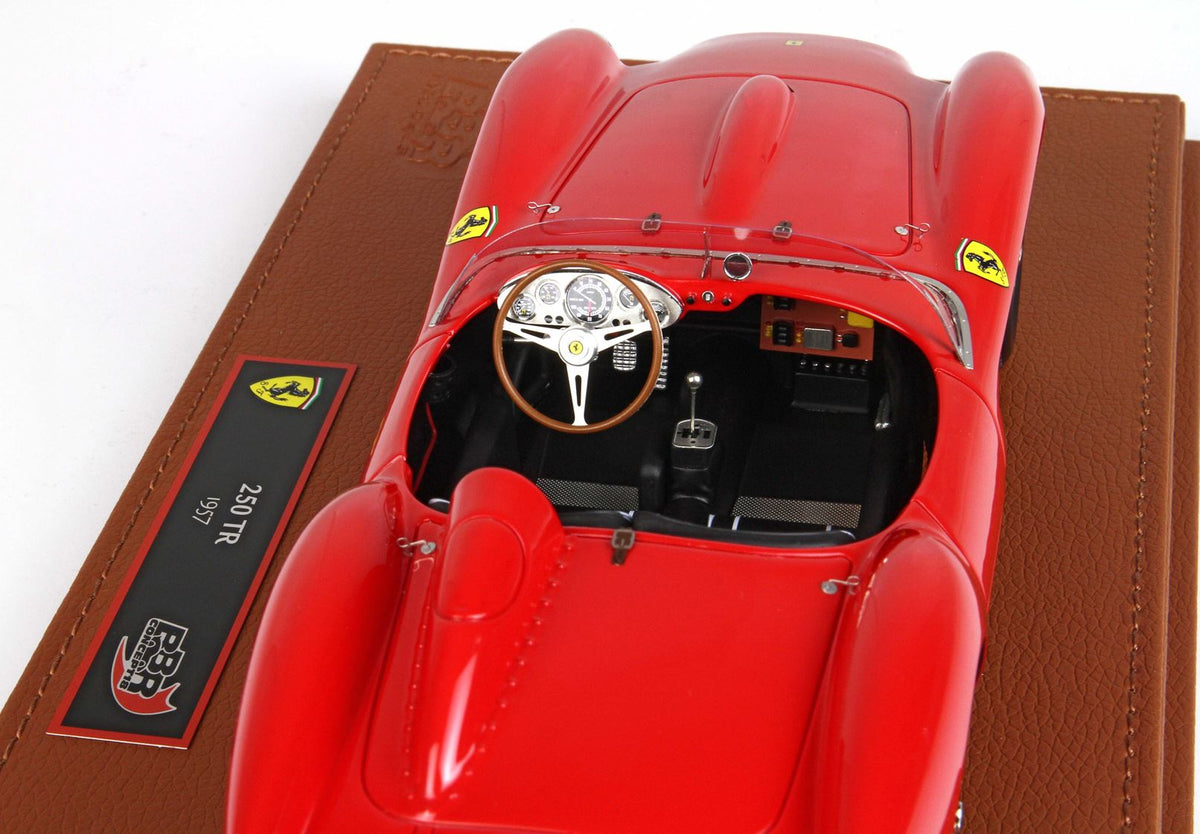 فيراري - 250 GTO n.19 (1962) 1:18 - 24H لومان - مع عرض Plexi - BBR 