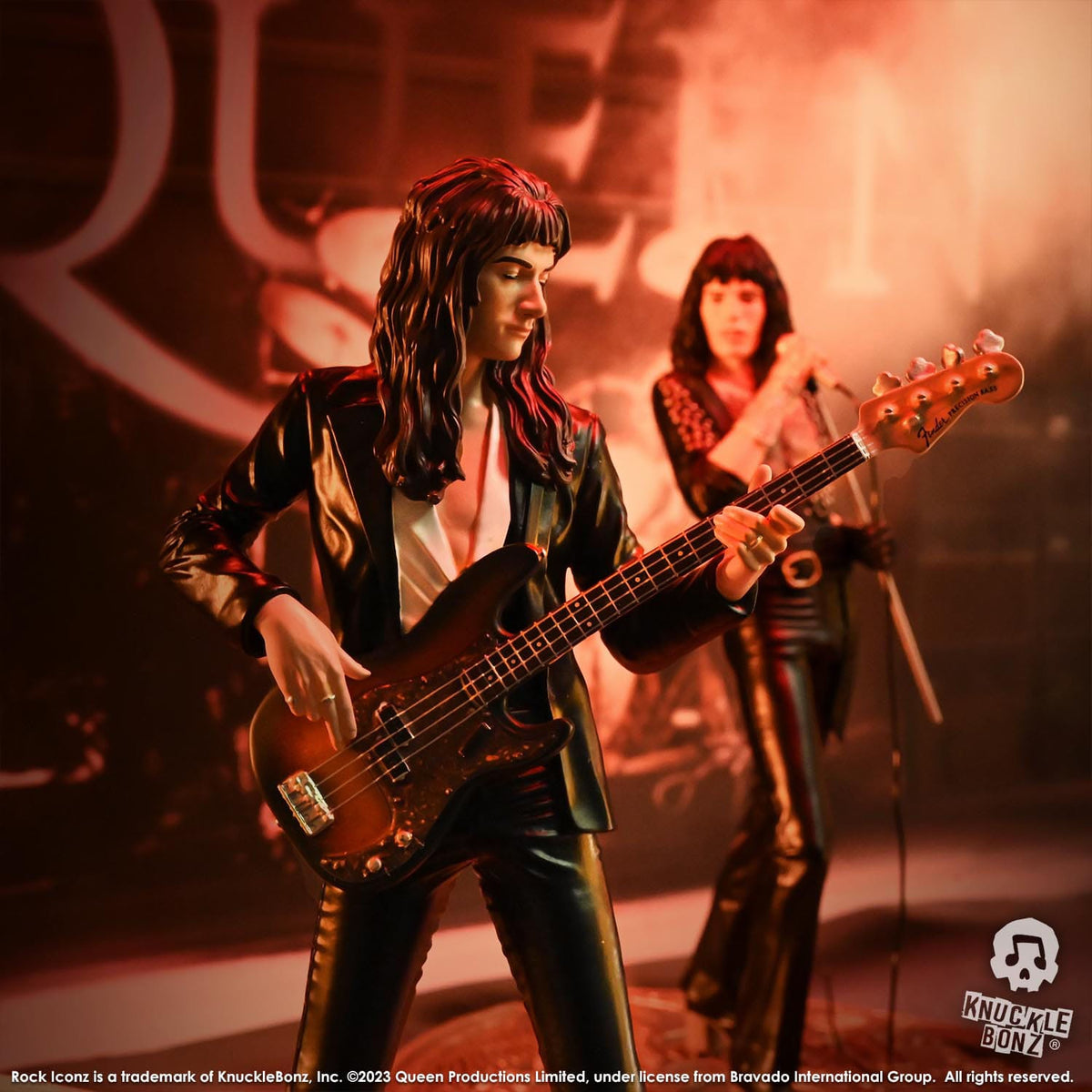 Queen Rock Iconz Statue - John Deacon II (Sheer Heart Attack Era) 23 cm