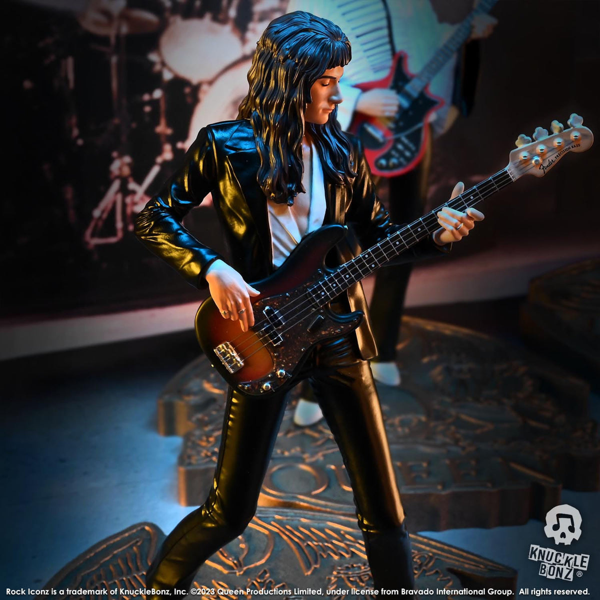 Queen Rock Iconz Statue - John Deacon II (Sheer Heart Attack Era) 23 cm