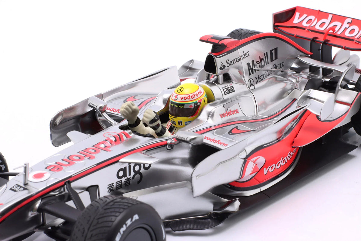 McLaren Mercedes - MP4/23 n.22 (2008) 1:18 - World Champion - Brazil GP - Lewis Hamilton - Minichamps
