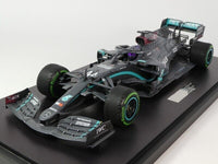 Mercedes - W11 n°44  (2020) 1:12- L. Hamilton with Pit Boards- World Champion  - Turkish GP - Minichamps