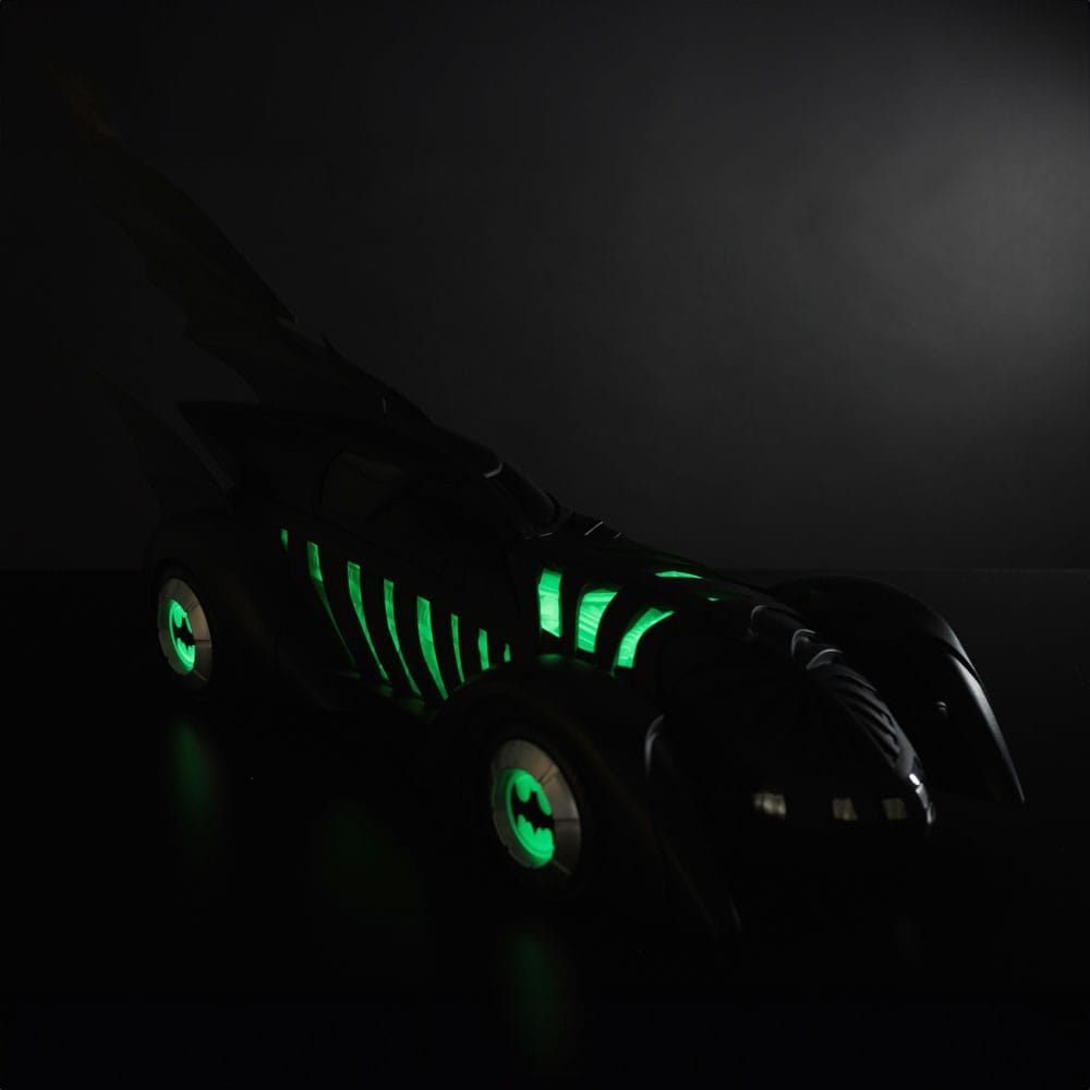 Batman Forever DC Multiverse Vehicle Batmobile Glow in the Dark Edition (Gold Label) 79 cm - McFarlane Toys
