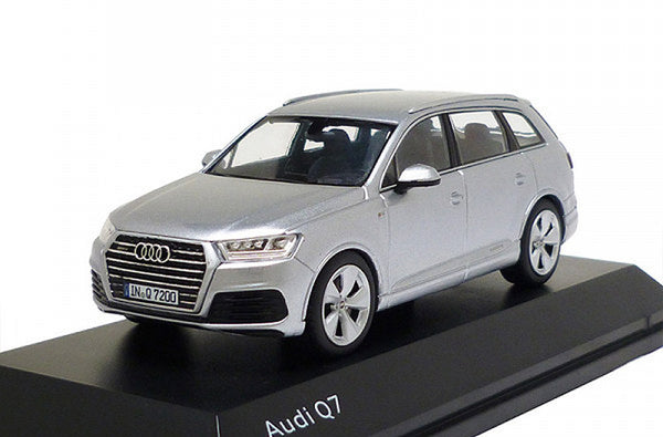 AUDI Q7 FLORET SILVER 1:43