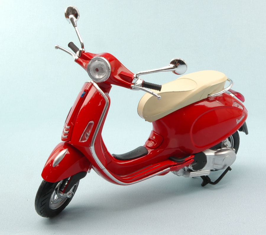 【ピアッジオ】Vespa Primavera シート　赤　レッド　125 150 Amazon | ピアッジオVespa Primavera シート 赤 レッド 125 150