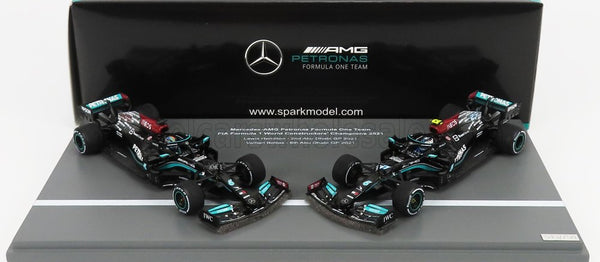 Mercedes GP - Set F1 2X W12 Mercedes M12 EQ Power + Team AMG Petronas Motorsport Formula One n.44 + n.77 (2021) 1:43 - أبو ظبي GP - لويس هاميلتون - فالتيري بوتاس - بطل العالم 8 مرات - سبارك 