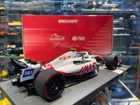 HAAS VF-22 British GP - (2022) 1:18 - ميك شوماخر - Minichamps 