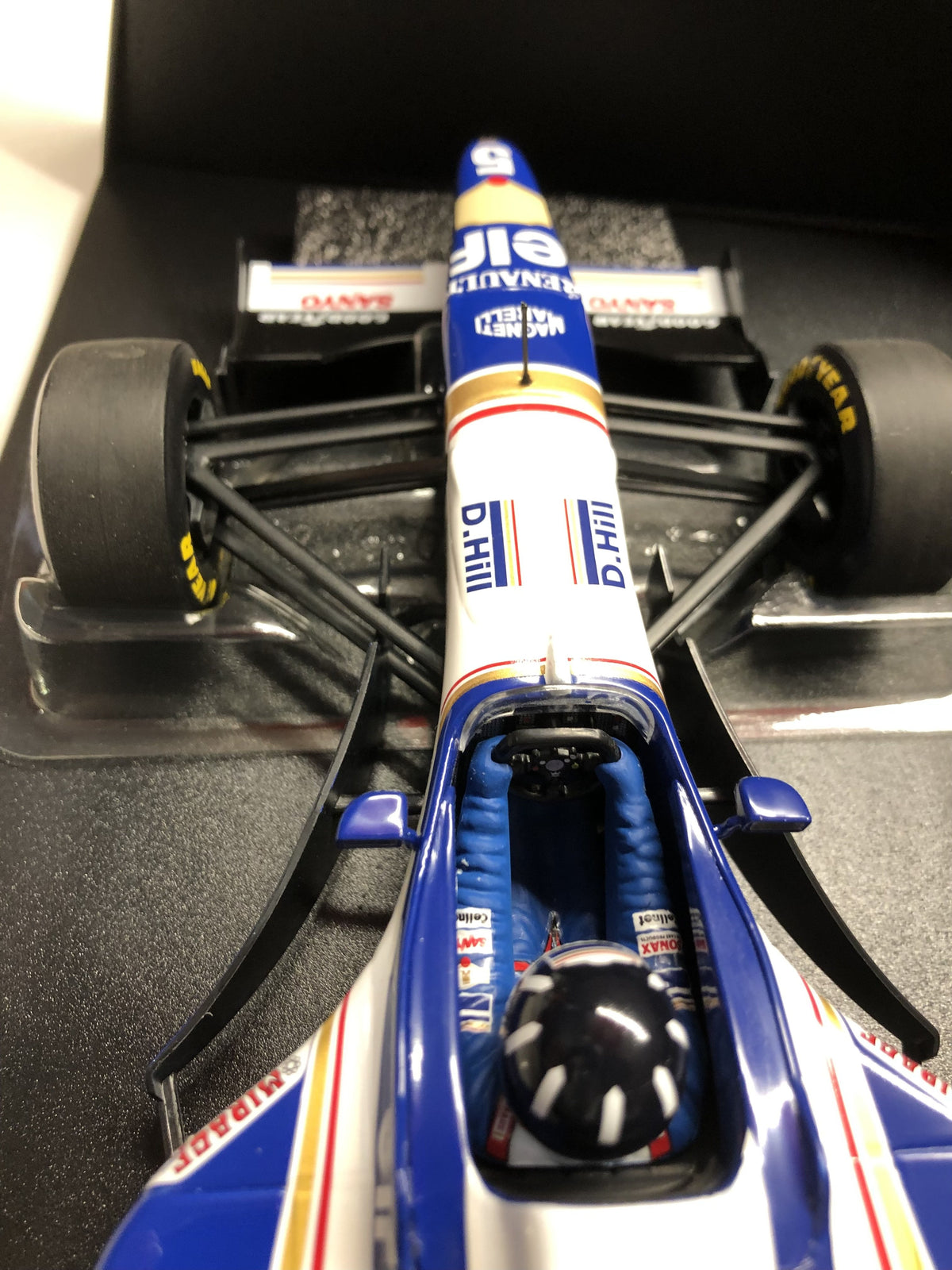 Williams FW18 1:18 - Damon Hill World Champion 1996 - Minichamps