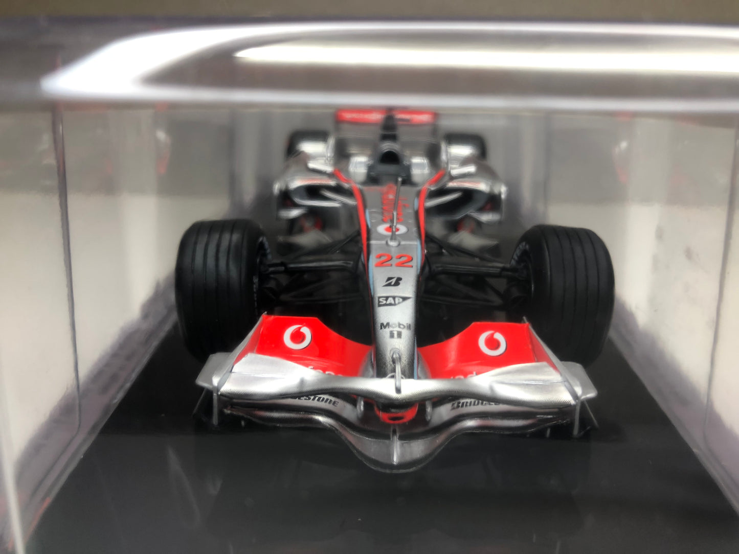McLaren MP4/23 1:24 - Lewis Hamilton World Champion 2008